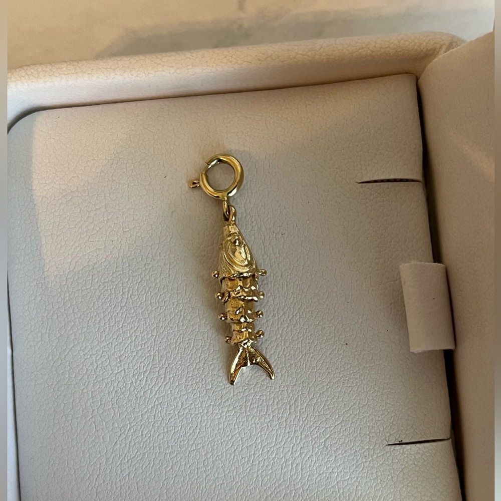 Vintage articulated fish 14k gold charm - Picture 2 of 3